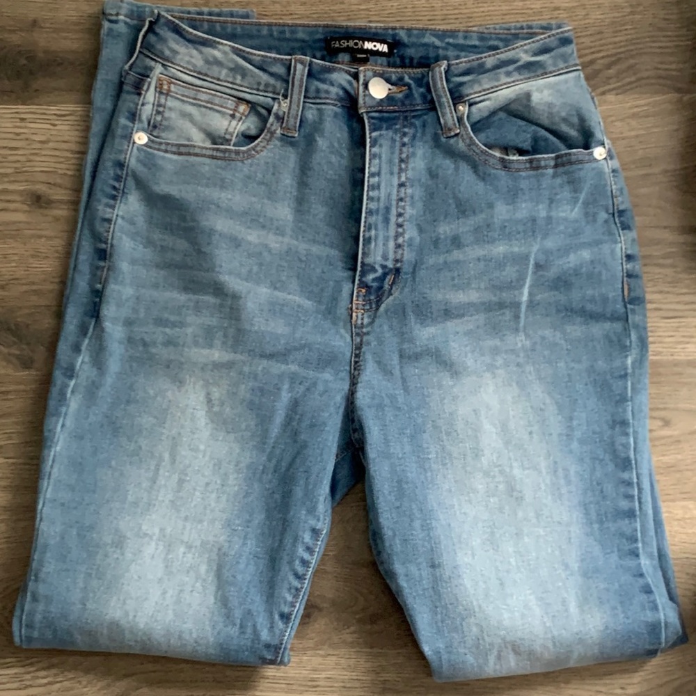 COPY - Like new Fashion nova jeans!!